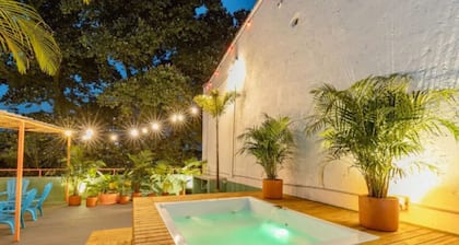 3BD House Manila, Private Jacuzzi and Pool table