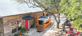 Happy Hideaway I Hot tub, stargazing!