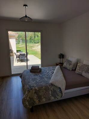 3 Schlafzimmer, Bügeleisen/Bügelbrett, WLAN, Bettwäsche