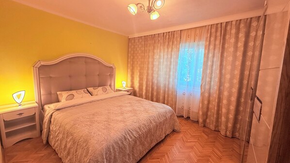 1 bedroom, iron/ironing board, WiFi, bed sheets