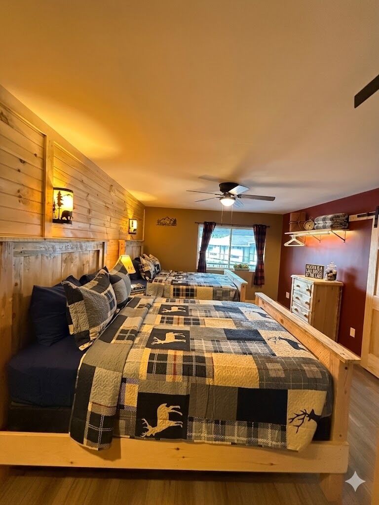 Photo - The Lake George Inn
