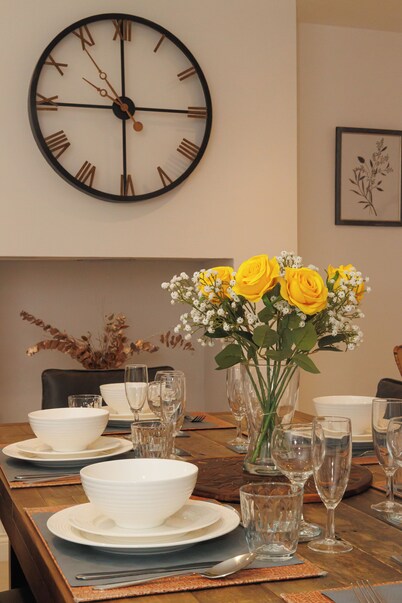 Contemporary & elegant, 3-bedroom house a short walk from Harrogate's center.