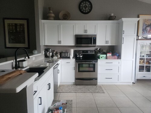 Newly available condo in much desired Grandezza community