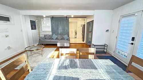 Gorgeous 3BR Home • Modern & Fully New Updated