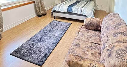 Gorgeous 3BR Home • Modern & Fully New Updated