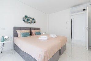 3 Schlafzimmer, Bügeleisen/Bügelbrett, Reisekinderbett, WLAN