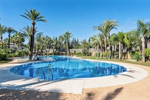 Pool - Apt with pool Marbella by Costarentals - Ref M51 (Marbella)