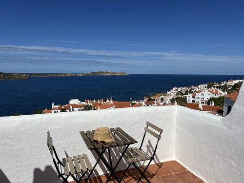 Appartement avec piscine et belles vues sur la mer