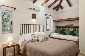 2 bedrooms, travel crib, free WiFi, bed sheets - Town House 3: Comfort and golf course view (Hacienda Iguana)