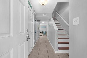 Interior - 🐾 Pet Friendly 🌅 Snowbird Deal | Walk2Beach (Destin)