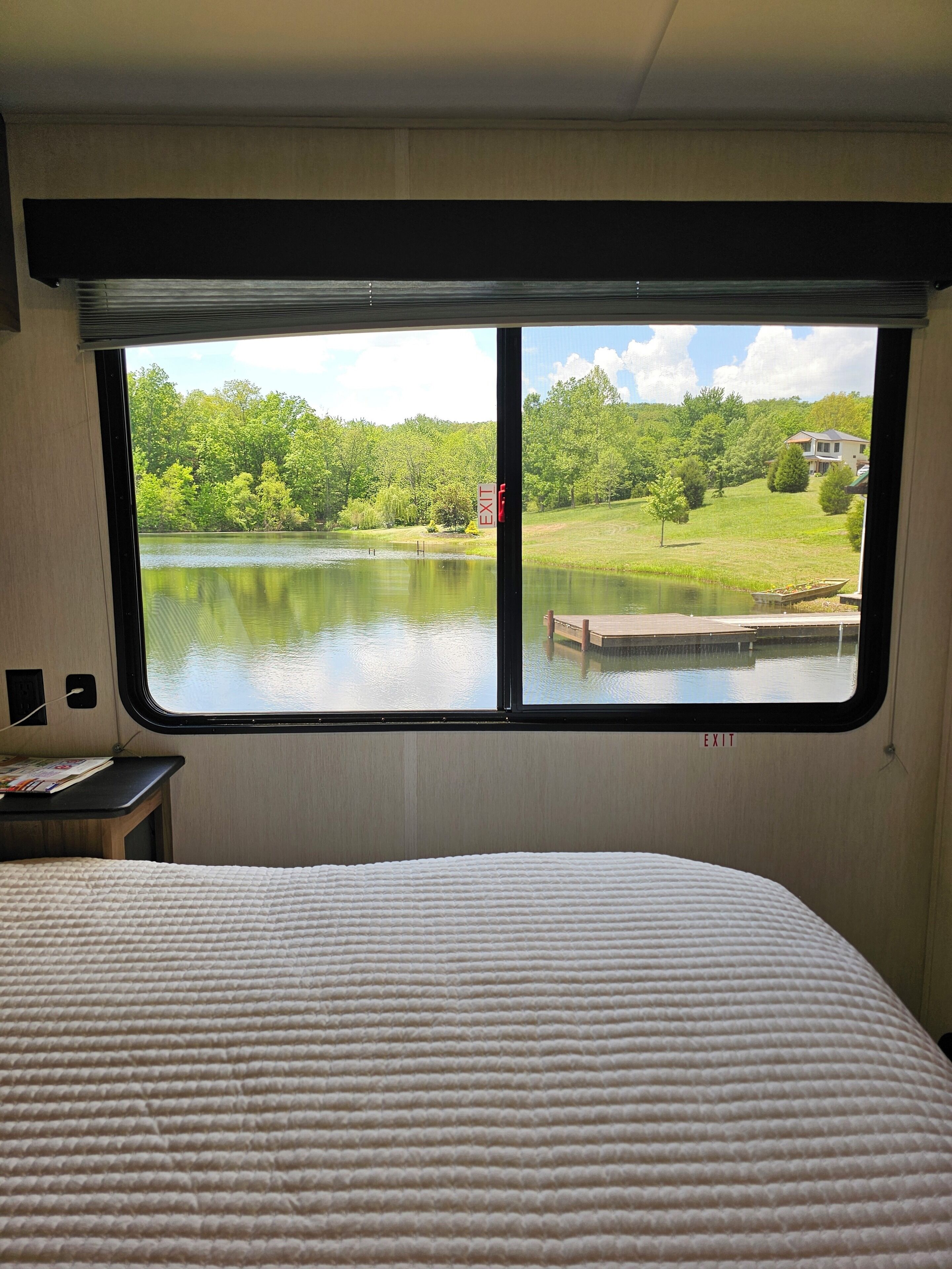 2 bedrooms, bed sheets