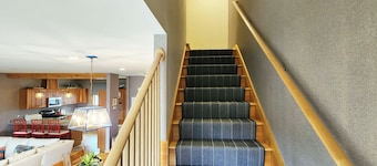 Ski-in/Ski-out Tempest Ridge Townhome