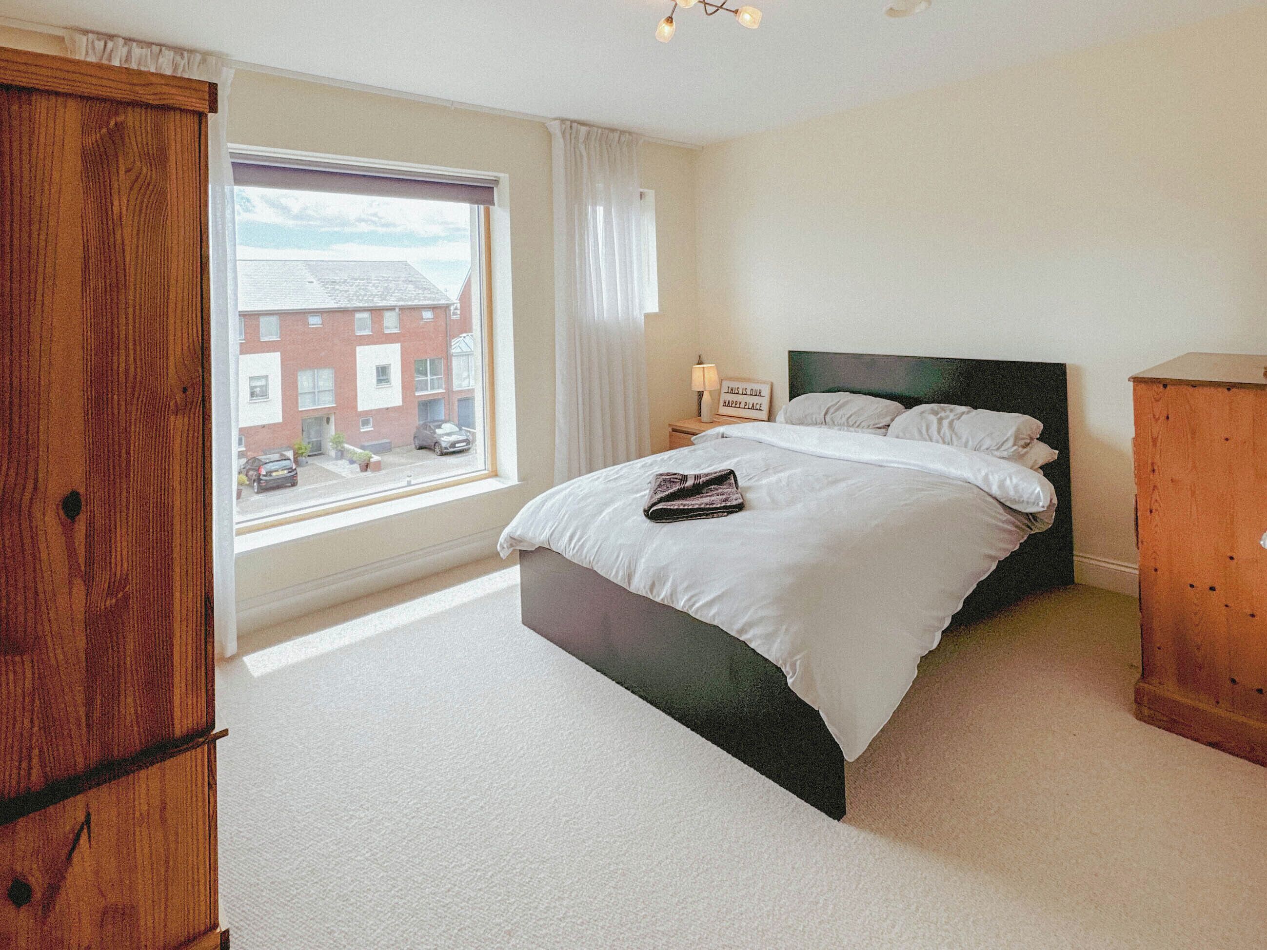 4 bedrooms, free WiFi, bed sheets