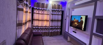 Le11Onze: 1-Bed, 1-Bath - Apt 1