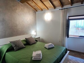 1 bedroom, travel crib, WiFi, bed sheets - Vacation House Porta di Valle (Bagnoregio)