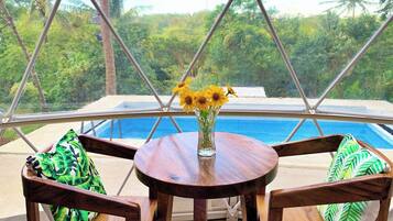 Comfort Villa, Multiple Beds, Patio, Garden View | Living area