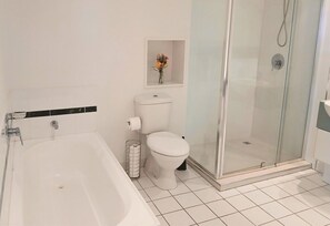 Hair dryer, towels - City Gem on Little Lonsdale (Melbourne)