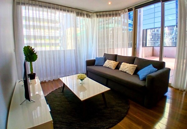TV - City Gem on Little Lonsdale (Melbourne)