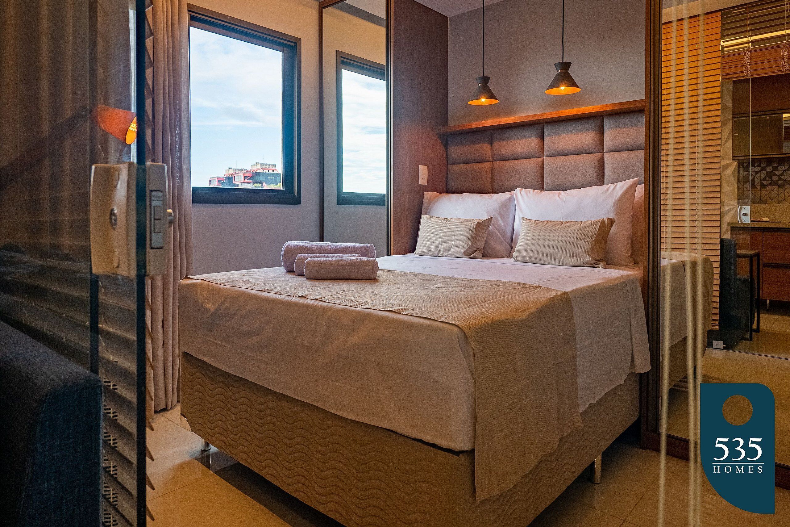 1 多间卧室、熨斗/熨衣板、上网接入、床单