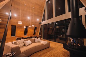 Interior - Diamond View PA: A-Frame~Hot Tub~Sauna~Panoramic Mountain Views (Ligonier)