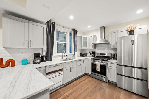 New Spacious 3 Bedroom Apt in the Heart of Philly