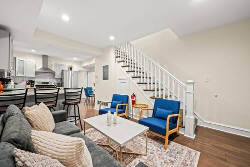 New Spacious 3 Bedroom Apt in the Heart of Philly