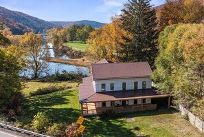 Exterior - Historic Hunter’s Haven, Waterfront Gem in Tionesta. Float, fish and relax here. (Tionesta)