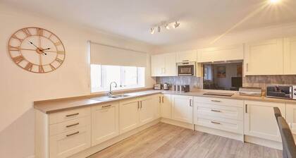 Dacama @ Dene Grove - w/Patio & 2 Free Parking