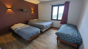 4 camere, ferro/asse da stiro, Wi-Fi