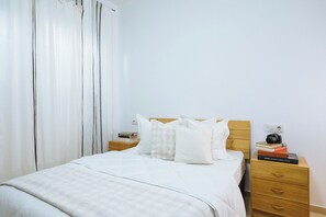 3 chambres, fer et planche à repasser, Wi-Fi, draps fournis