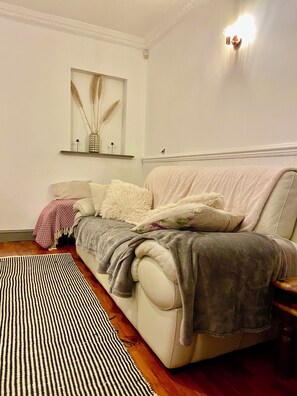 Interior - Cosy Cottage in South Yorkshire Village. 
 (Darfield)