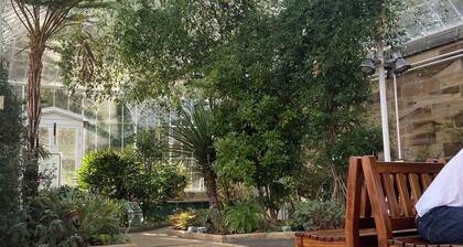 Cosy Cottage in South Yorkshire Village.