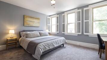 2 bedrooms, desk, iron/ironing board, free WiFi