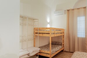 1 chambre, bureau, Wi-Fi, draps fournis