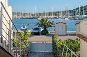 Apartment, Balcony, Sea View | Teres/patio