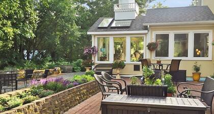Luxury & Privacy Perfected: Estate Home Charm with Boutique Hotel Flair