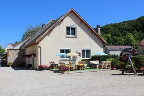 Terrace/patio - Le Domaine de l'étang La Saboterie (Œuilly)