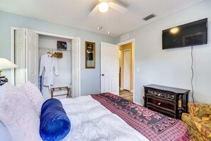 2 Schlafzimmer, Schreibtisch, Bügeleisen/Bügelbrett, kostenloses WLAN
