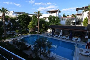 Outdoor pool - Pamukkale Yıldızhan Otel (Denizli)