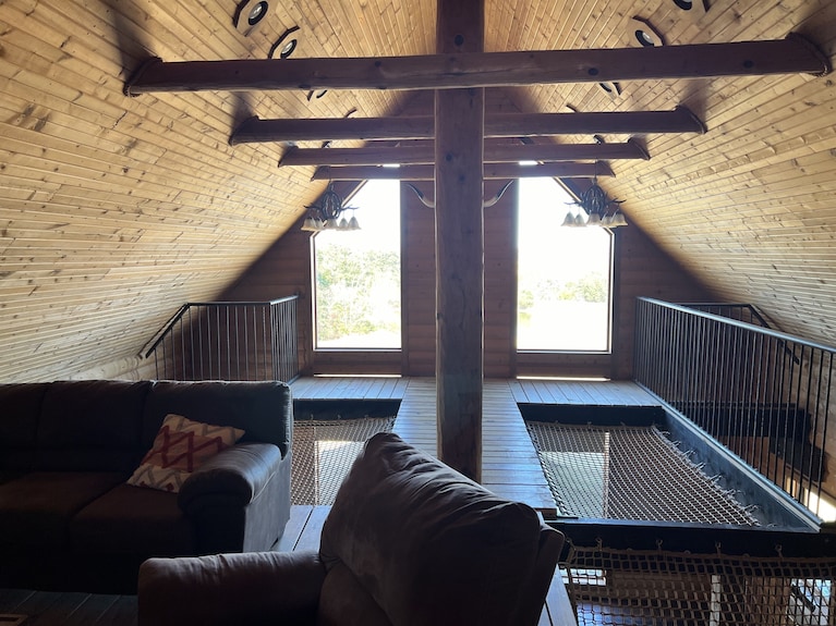 Berry Hill Cabin. Your Remote Family Getaway - Kansas (State)