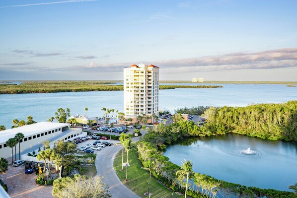 Exterior - #1107 Lovers Key Beach Club Private Beach (Bonita Springs)