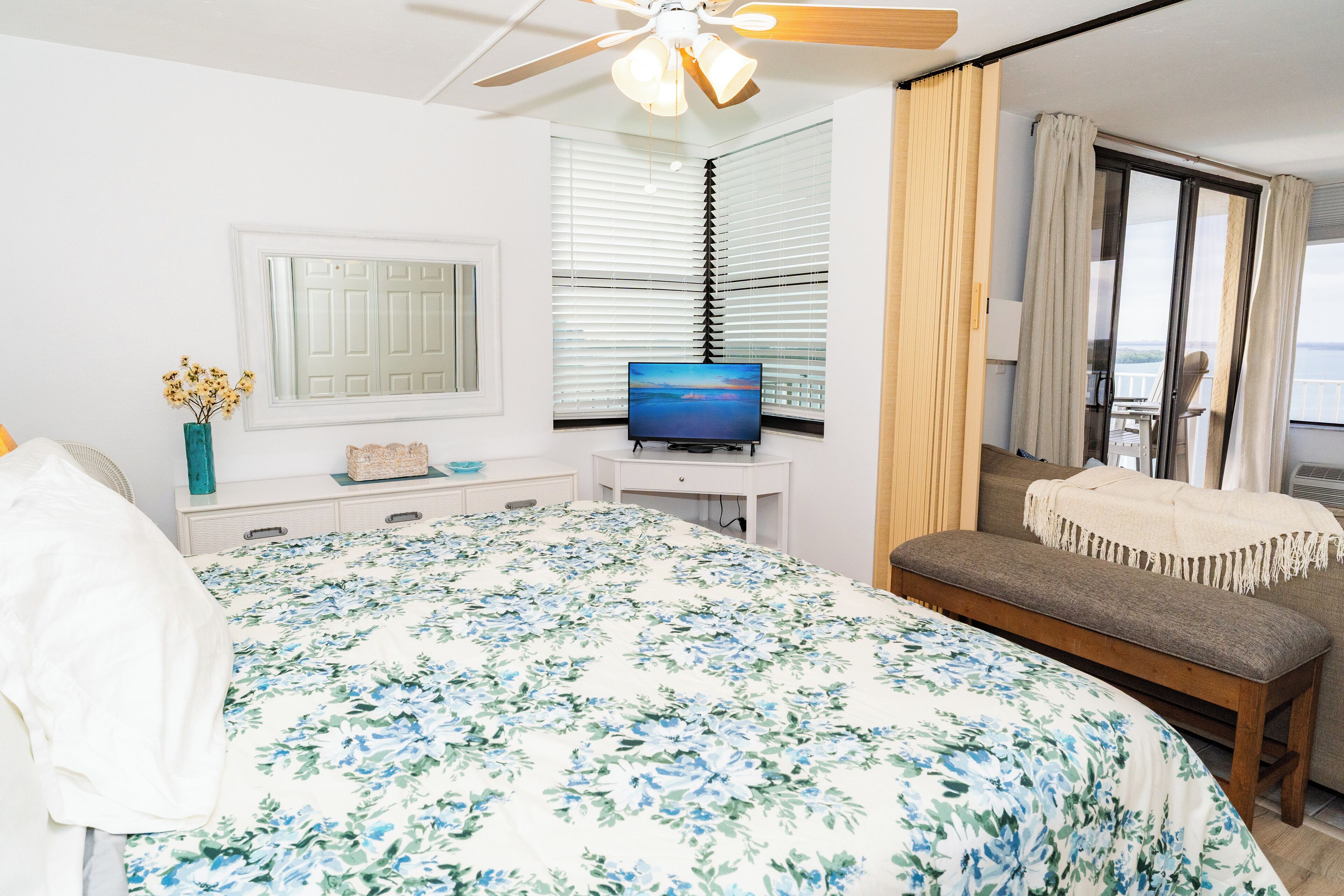 1 غرفة نوم ومكواة/لوح كي وواي فاي وملاءات أسرّة