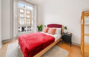 3 makuuhuonetta, silitysrauta/-lauta, internet, vuodevaatteet