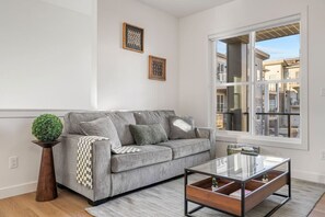 Smart TV, books, offices