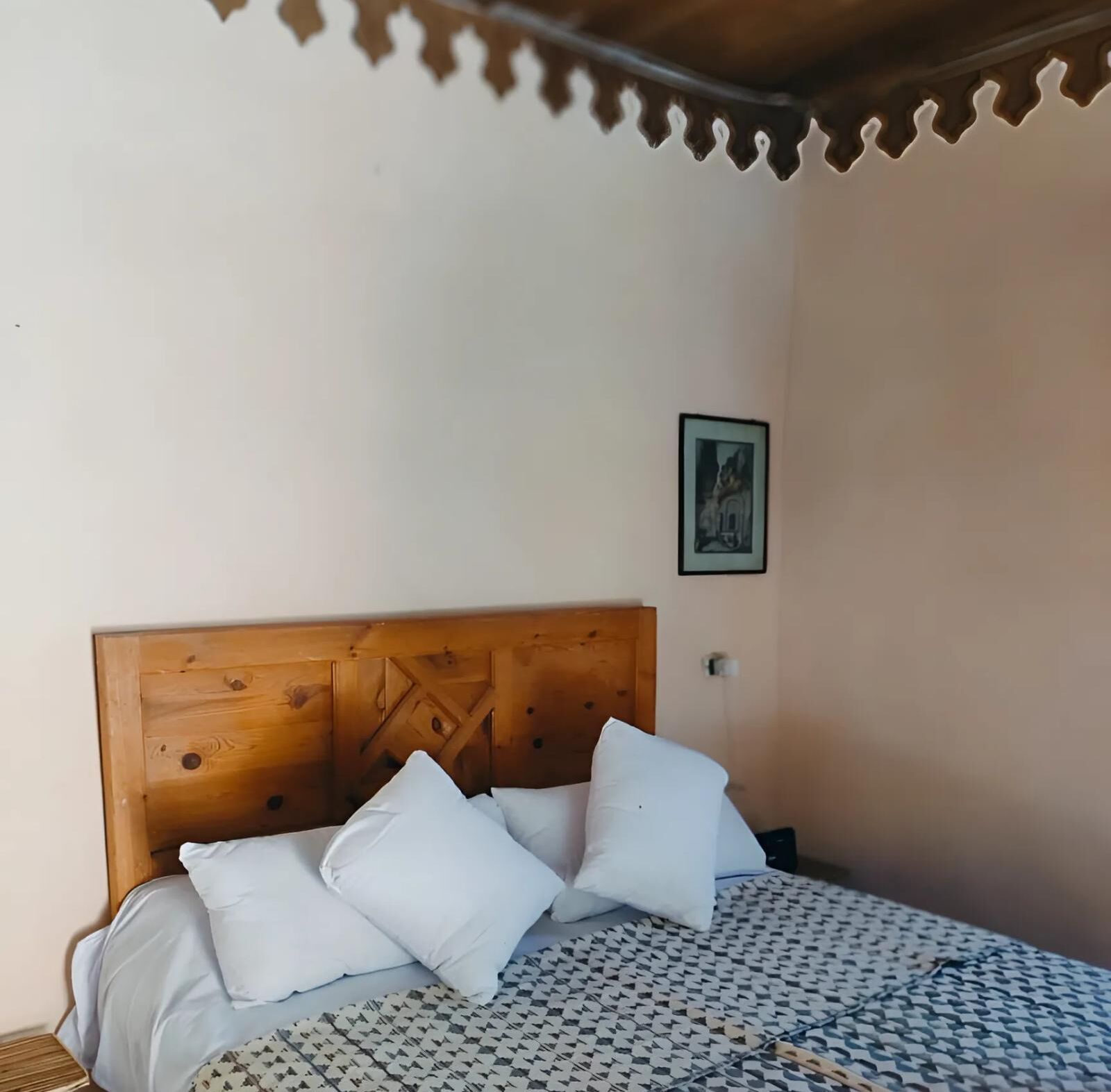 2 chambres, coffres-forts dans les chambres, bureau