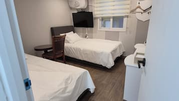 Deluxe Twin Room, Multiple Beds | Free WiFi, bed sheets