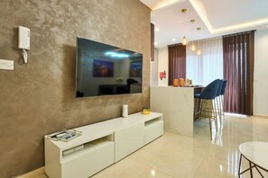 Télévision à écran plat