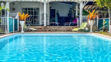 Outdoor pool, pool loungers