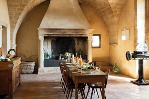 Tägliches inbegriffenes Frühstücksbuffet