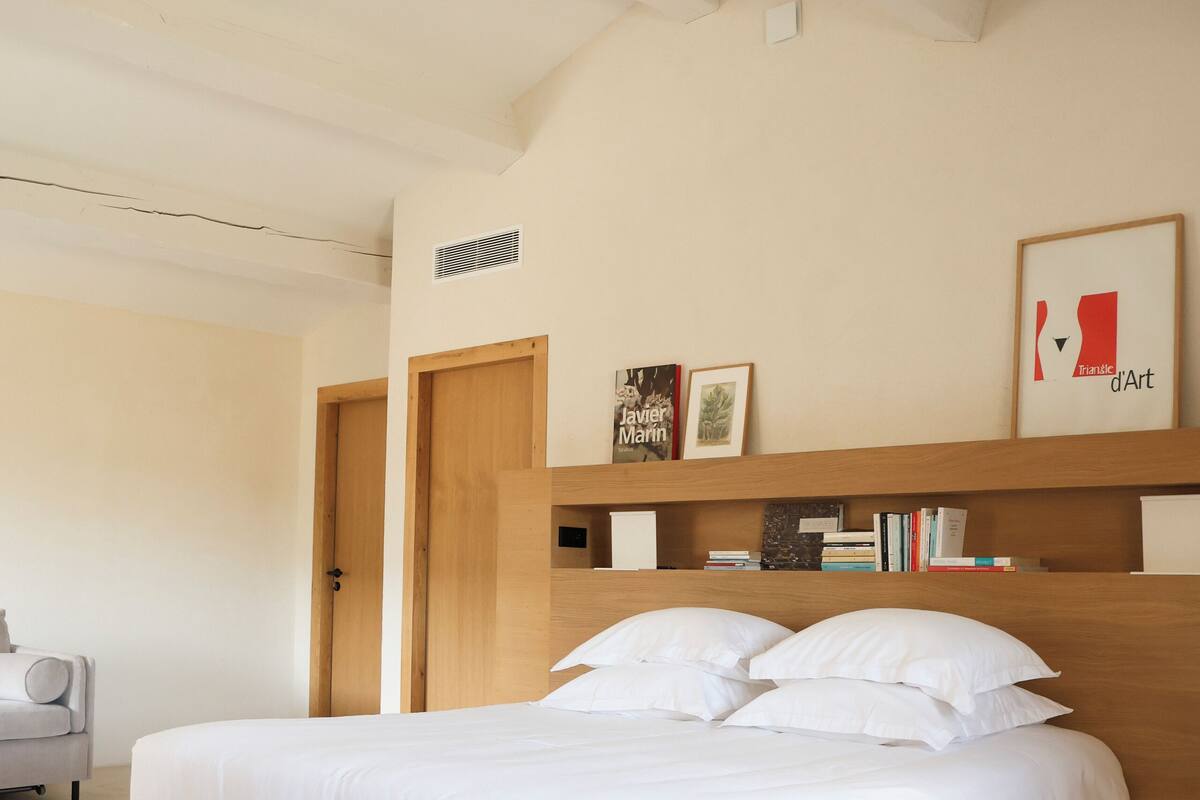 Luxury Room, Non Smoking, River View | Egyptian cotton sheets, premium bedding, Select Comfort beds